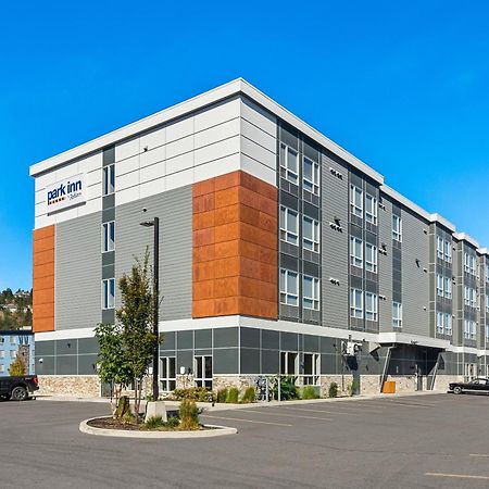 Park Inn By Radisson, Kelowna Buitenkant foto