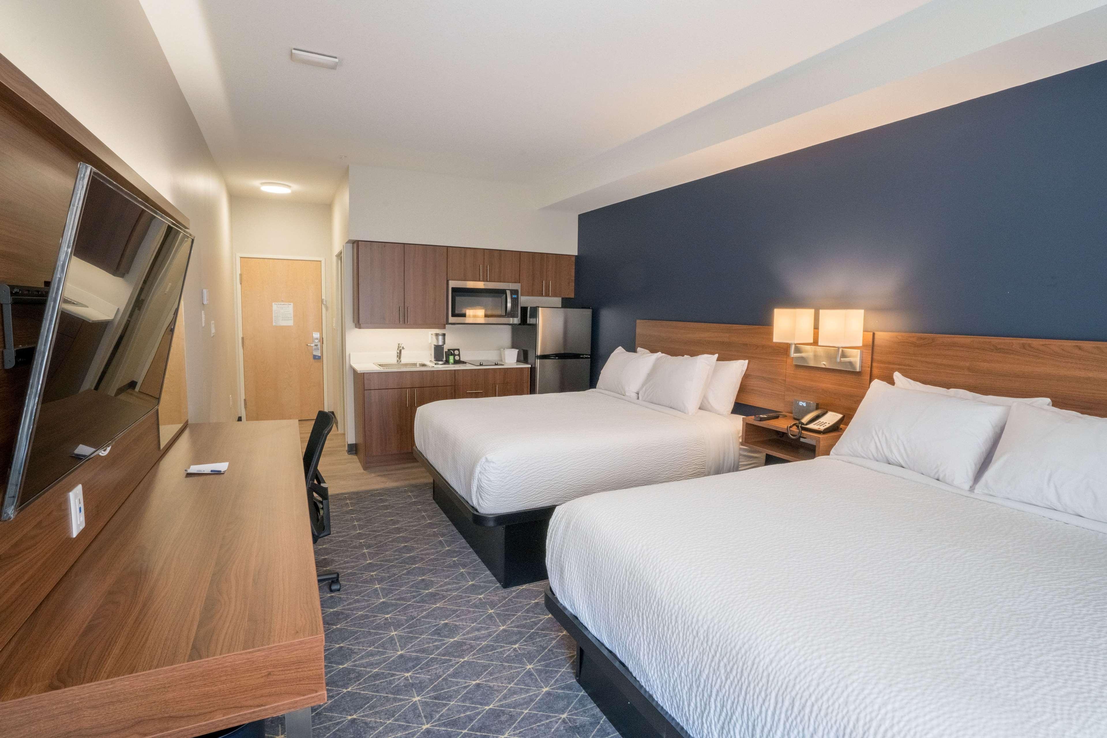 Park Inn By Radisson, Kelowna Buitenkant foto