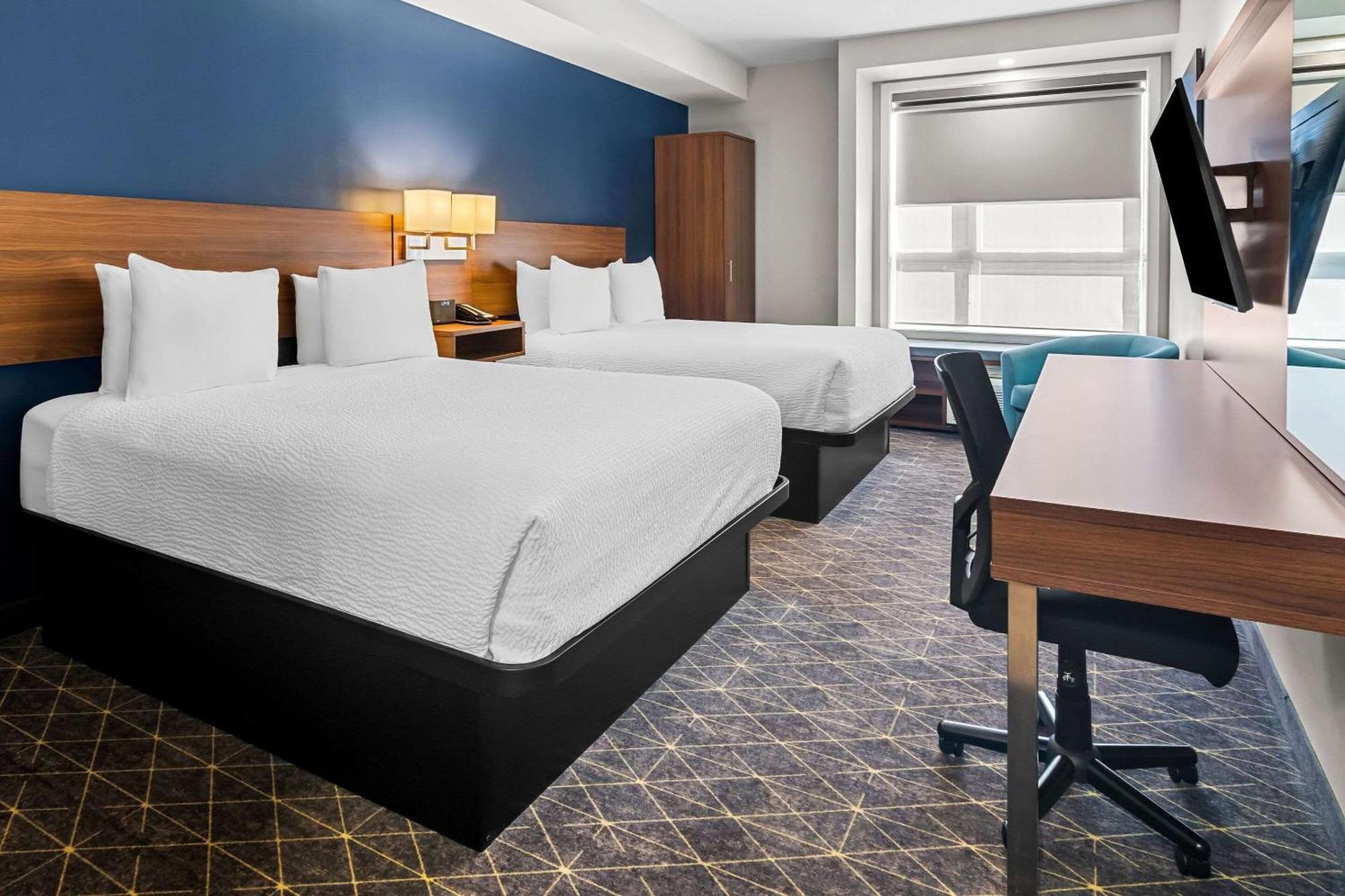 Park Inn By Radisson, Kelowna Buitenkant foto